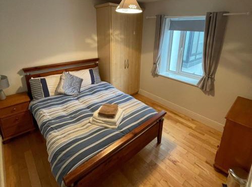 17 Shearwater overlooking Kinsale Harbour