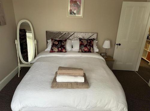 2 Bed Flat - Sleeps 4 Antrim town centre