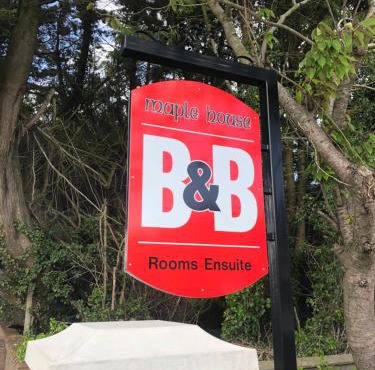 MapleHouse B&B